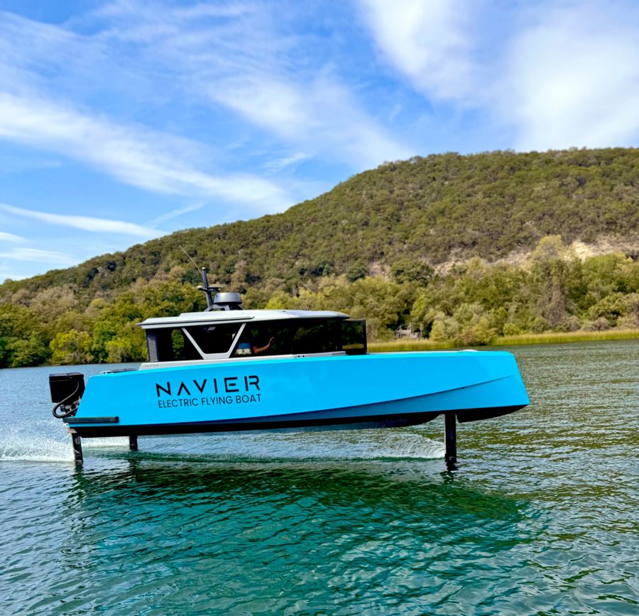 Navier N30 private boat foiling